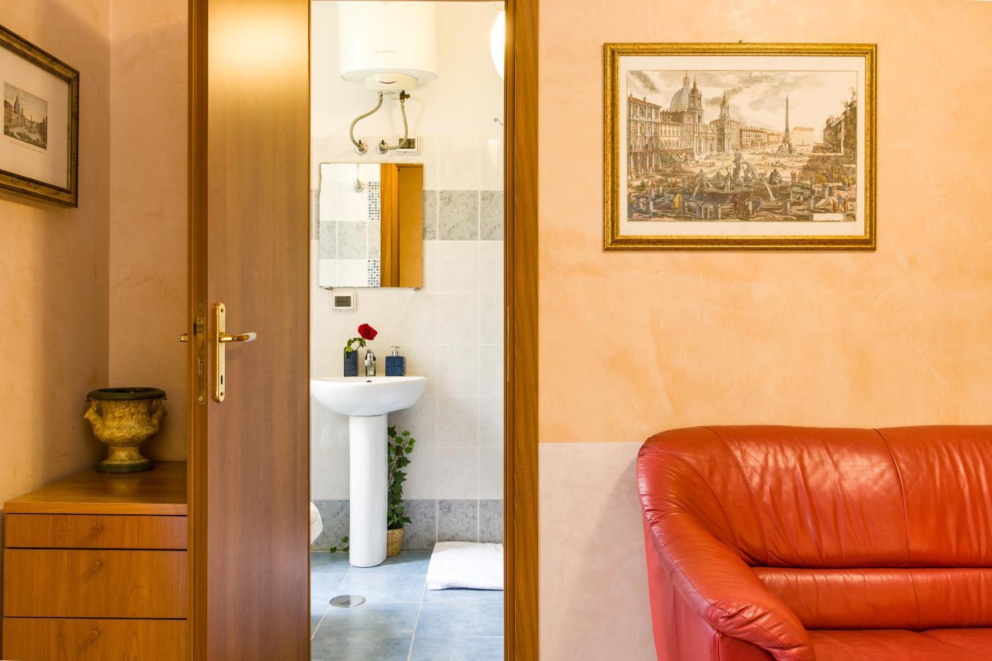 Double Room Private Bathroom