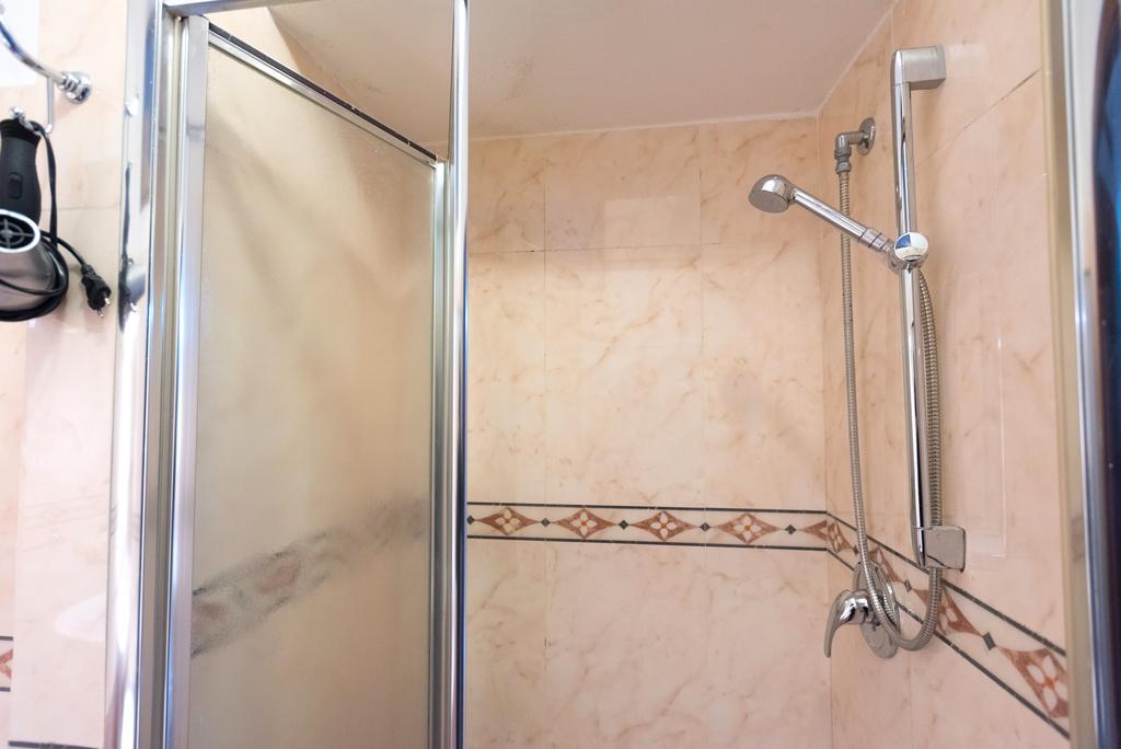 Quadruple Room Private External Bathroom