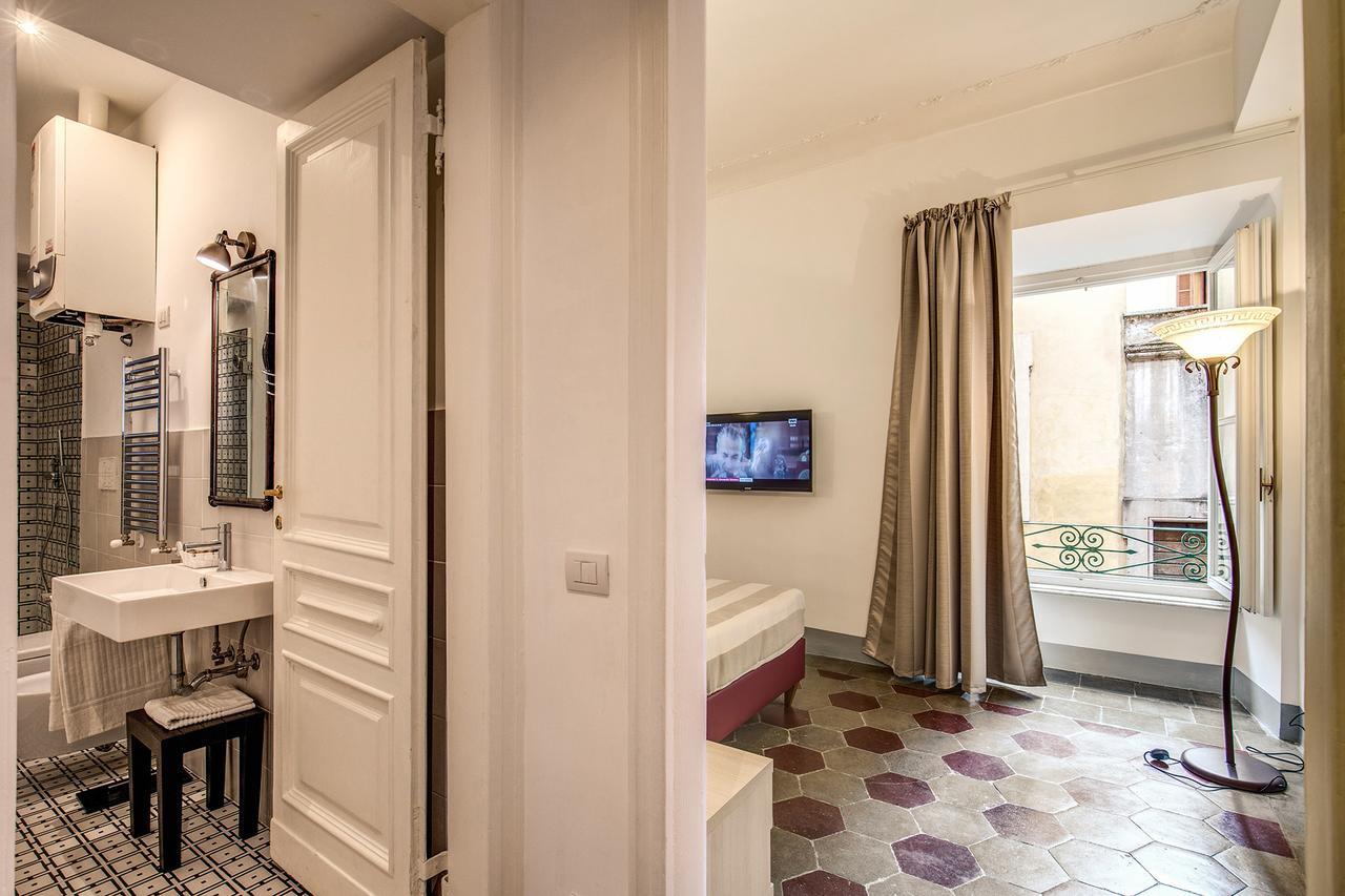 Camera Matrimoniale/Doppia con Letti Singoli con Bagno Privato