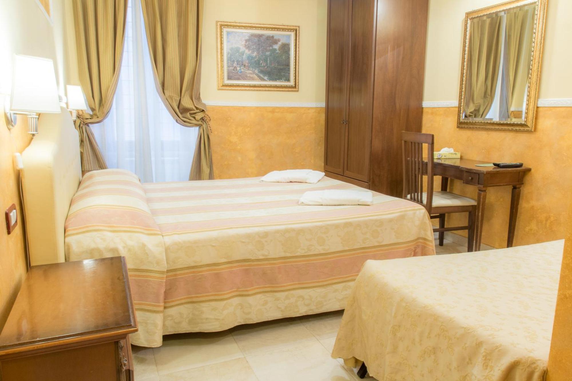 Triple Room,705086071:JPEG