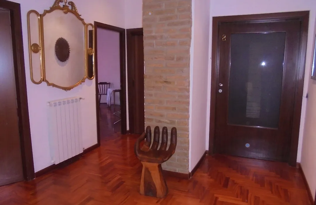 Max House-1