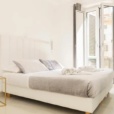 Piazza Venezia Grand Suite-3