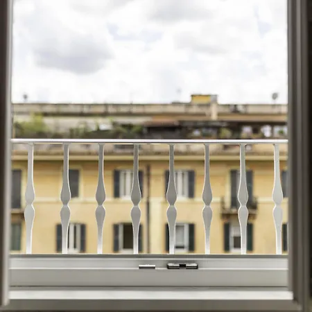 Top Floor Colosseo Guesthouse-2